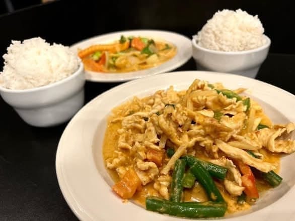 L - Red Curry.